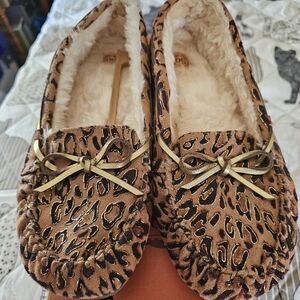 Cozy Leopard Print Sothetal Leopard Slippers